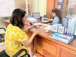 Phường Hà Khánh: tiếp tục đẩy mạnh thanh toán không dùng tiền mặt và dịch vụ công trực tuyến toàn trình trong giải quyết thủ tục hành chính 